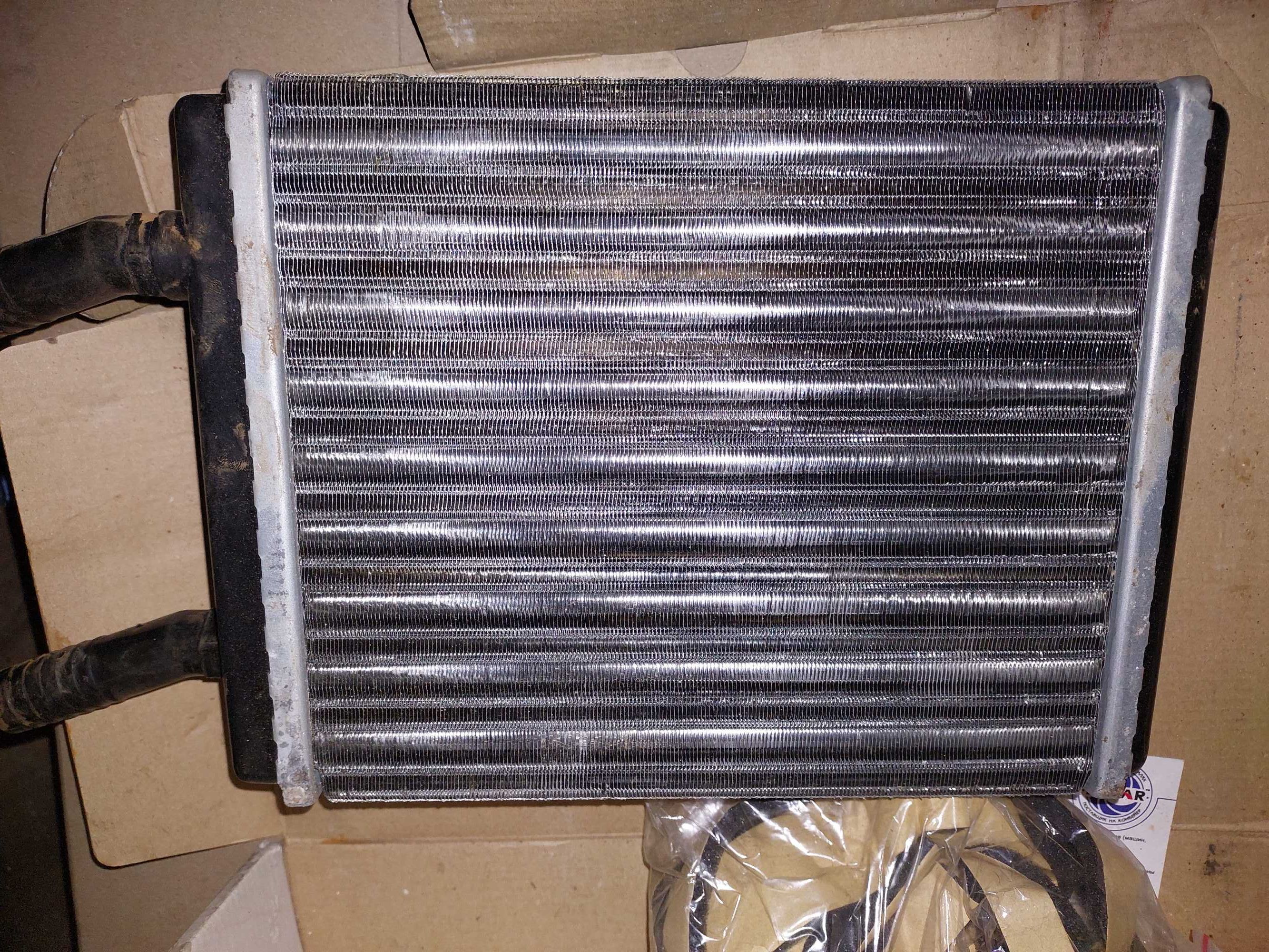 Радиатор отопителя ГАЗ 3110 (после 2003г.) (PEKAR). 3110-8101060