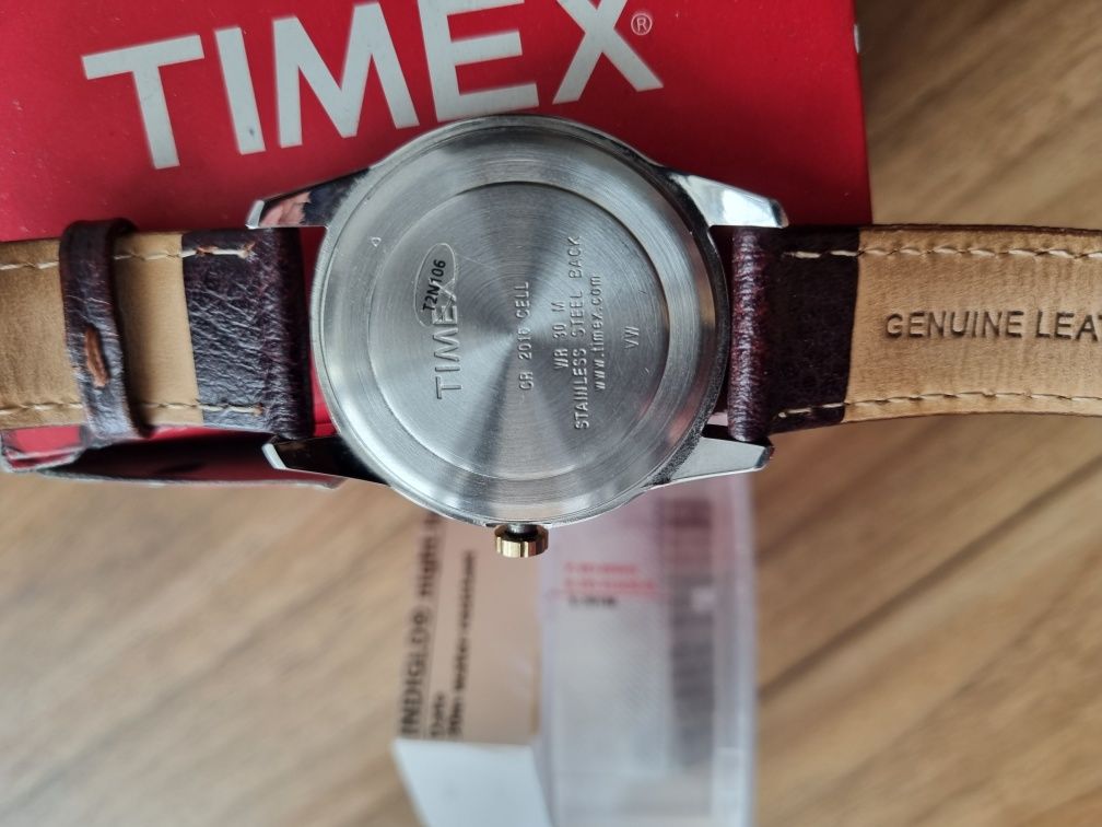 Часы Timex Indiglo мужские водонепроницаемые с подсветкой кварцевые