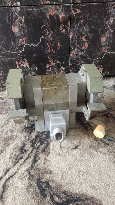 Продам  наждак станок