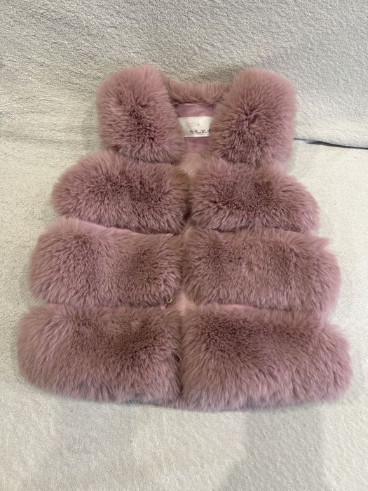 Хутряний жилет на дівчинку