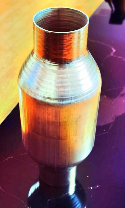 Catalisador universal de elevado débito