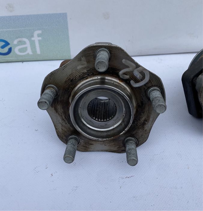 Ступиця передня підшипник передній до Ніссан Ліф Nissan Leaf 11-17