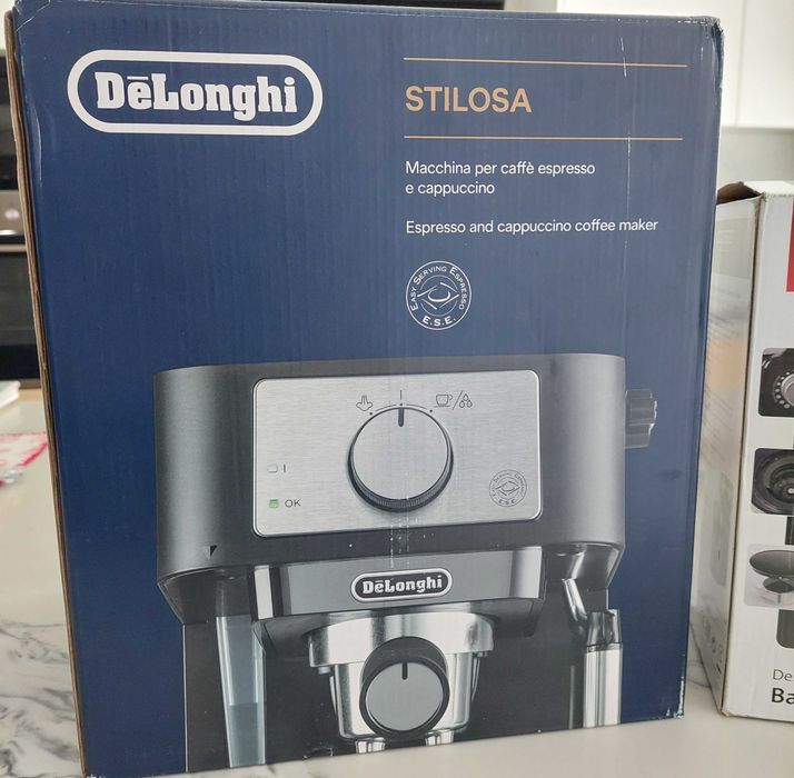Máquina de Café DéLonghi + Moinho