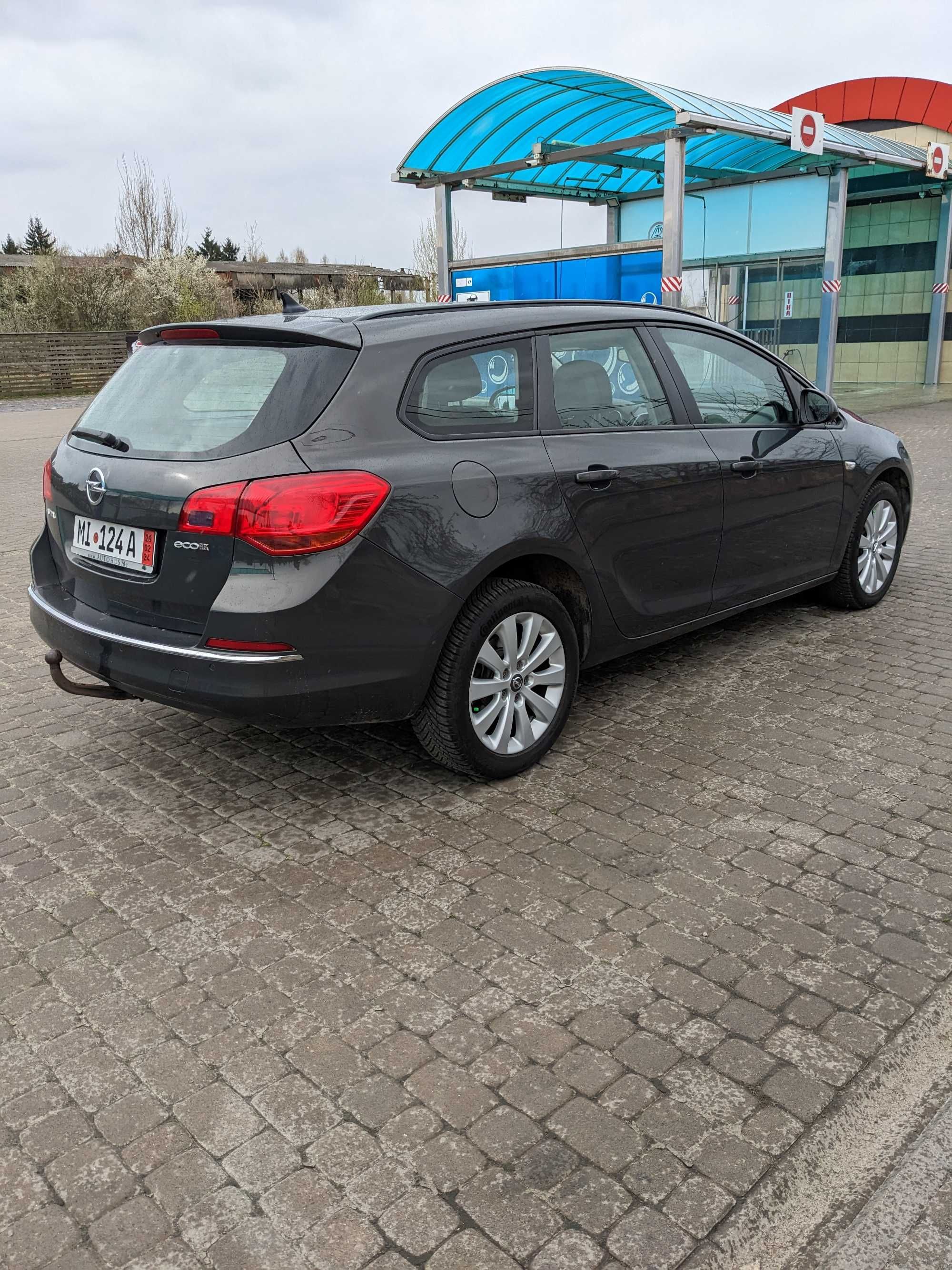 opel astra j 2013