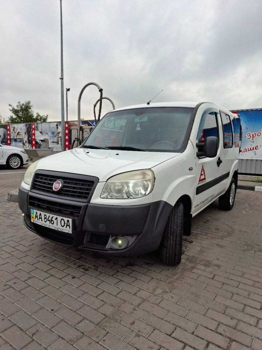 Fiat doblo пасажир 1,3 2013р у відмінному стані