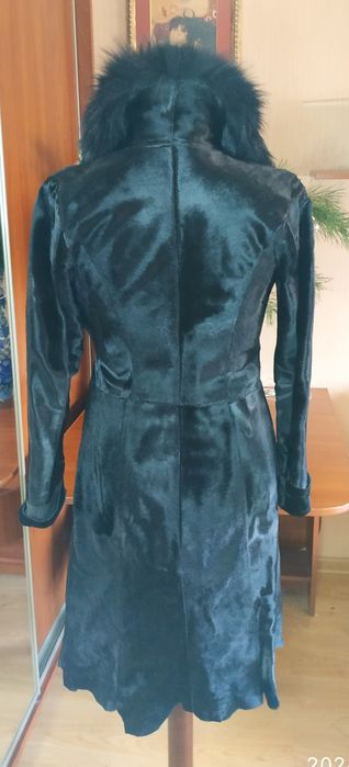 Жіноче демісезонне пальто шкіра поні,