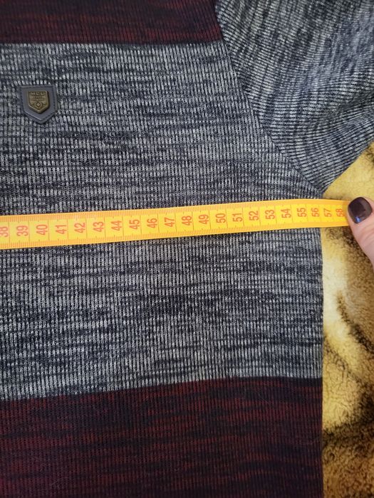 Чоловічий светр  новый.