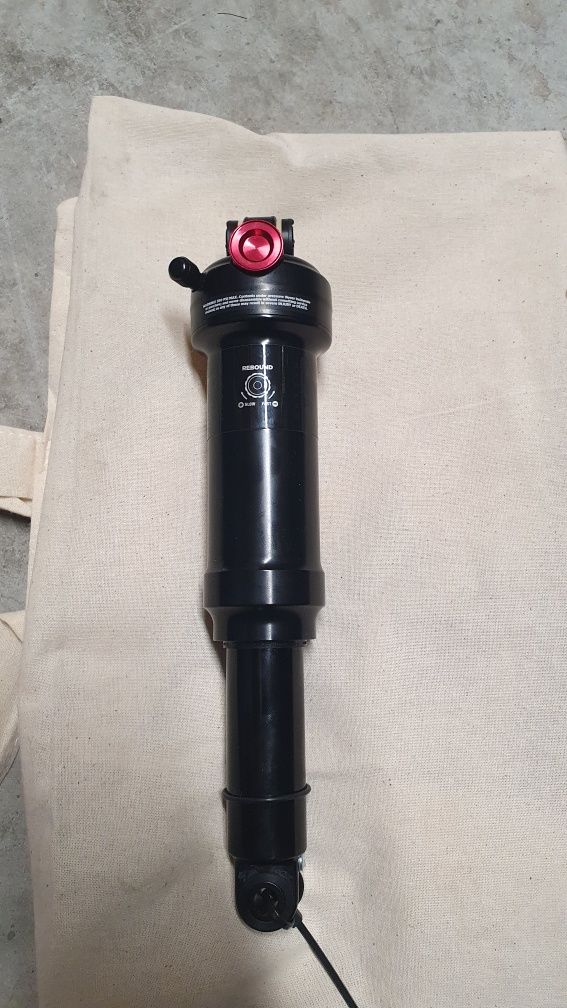 Fox Float Rhythm R, 230x60mm
