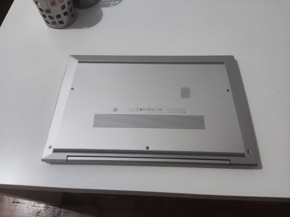 Laptop HP EliteBook 840 G8 + Mochila Laptop + Rato Microsoft Bluetooth