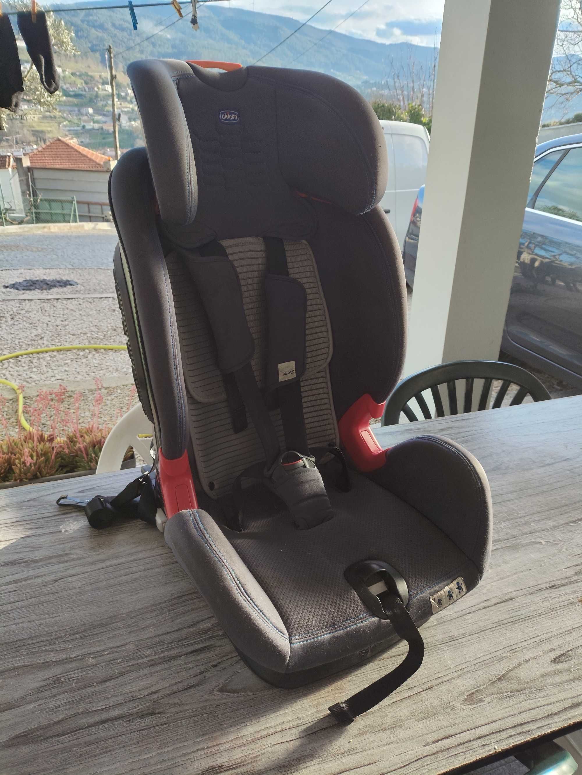 Cadeira Auto Chicco com Isofix