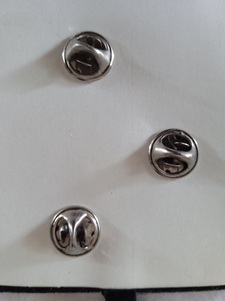Range Rover pins