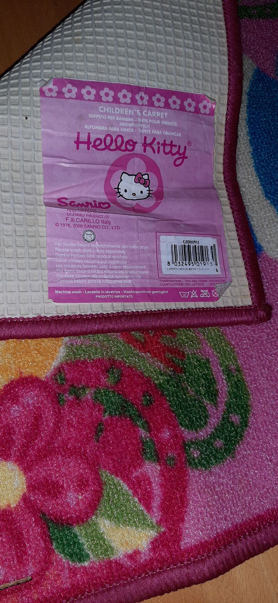 Hello kitty-relogio,4 quadros, 2 dvds,tapete