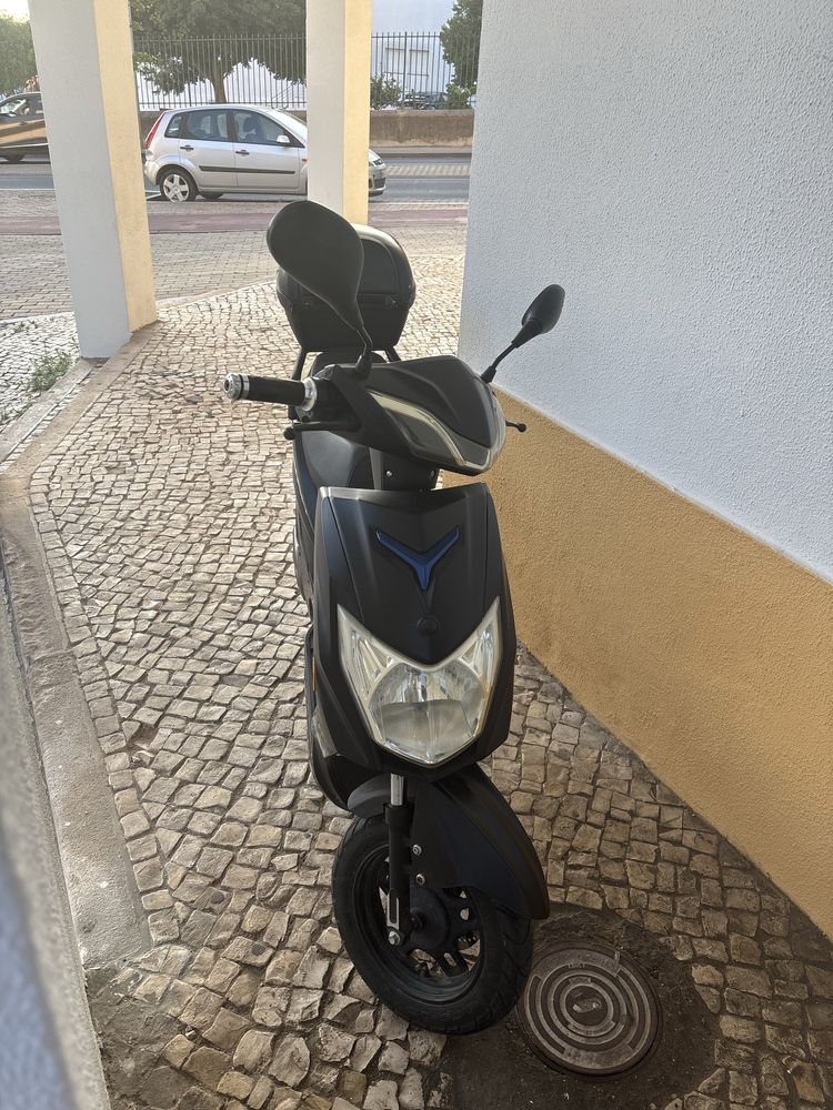 scooter elétrica