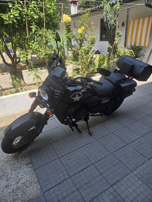 Moto renegade comando