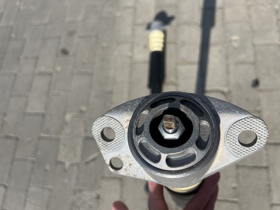 Стойки амортизатора задні газомасляні (SACHS) 313 378 VW/SEAT/SKODA