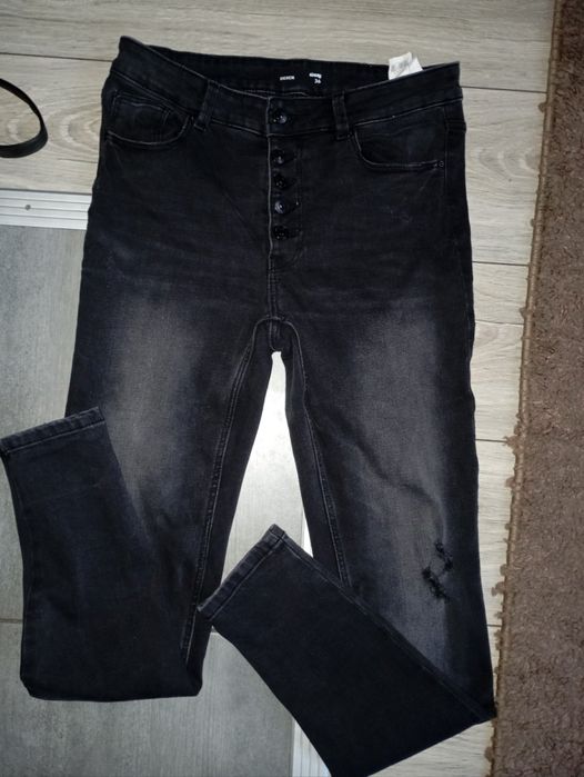 Продам джинсы в хорошем состоянии