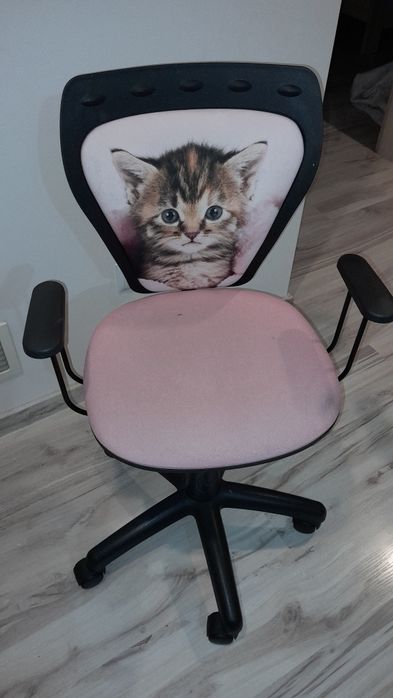 Fotel biurowy dla dziewczynki