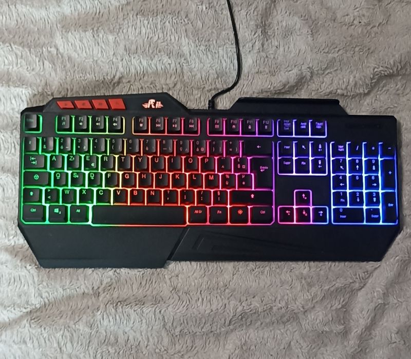Klawiatura gamingowa RGB
