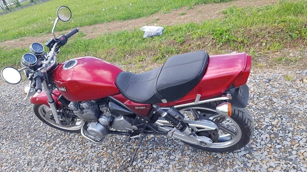 Kawasaki ZEPHYR 550