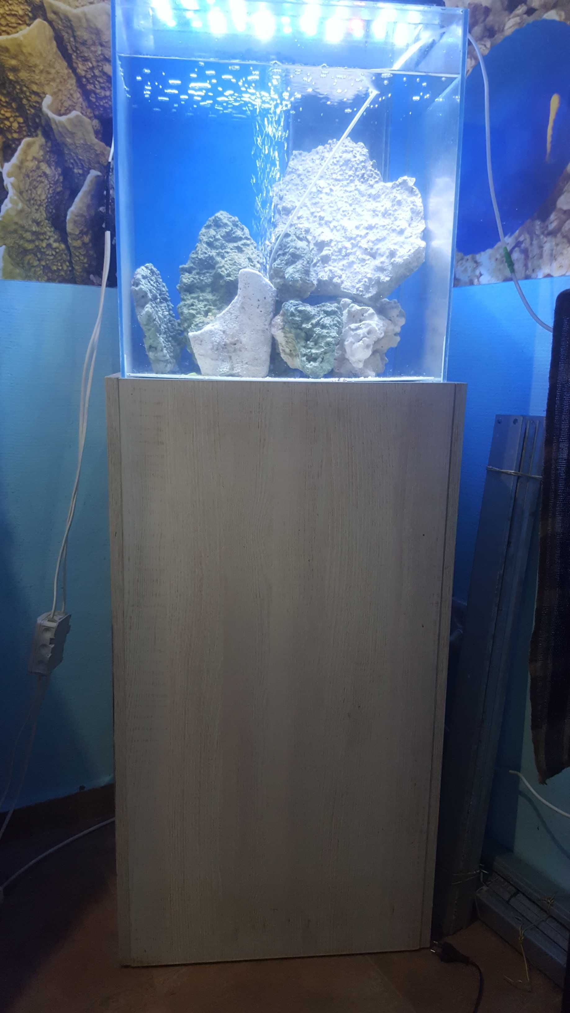 Szafka pod akwarium na stelaży 40x51x95 cm