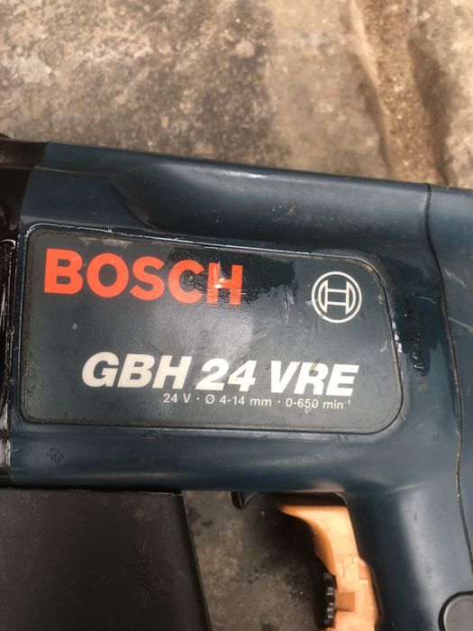 Перфератор бездротовий Бош 24
