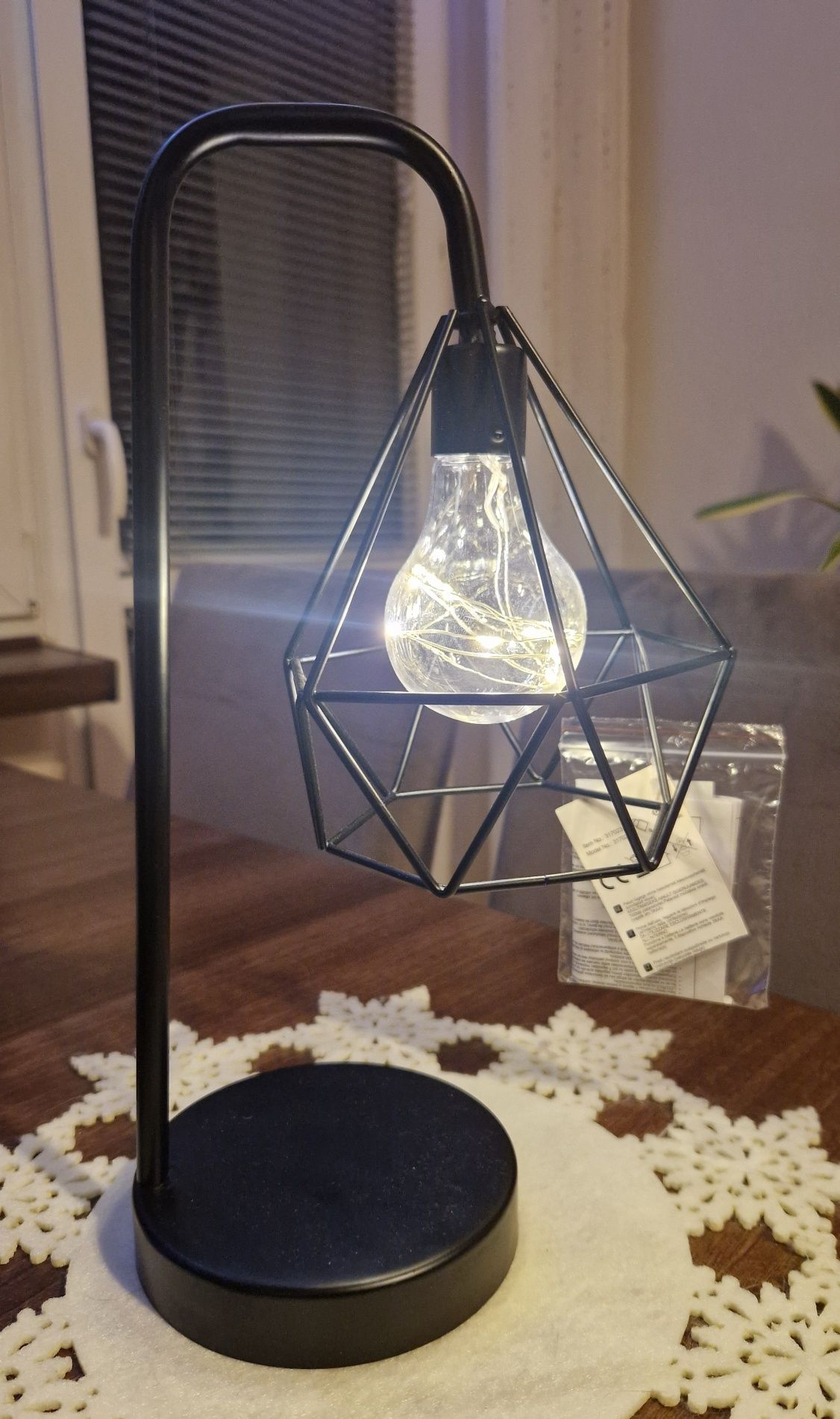 Lampka geometryczna na baterie
