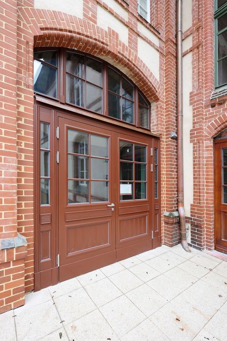 Drzwi zewnętrzne i wewnętrzne, usługi stolarskie ,stolarz