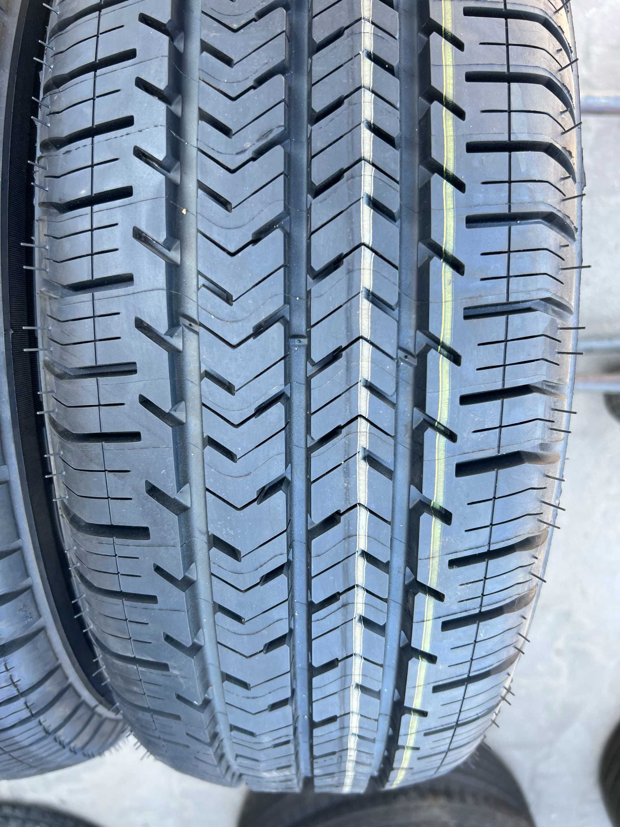 2x 215/65R16C 106/104T Michelin Agilis 51 Opony LATO  BUS