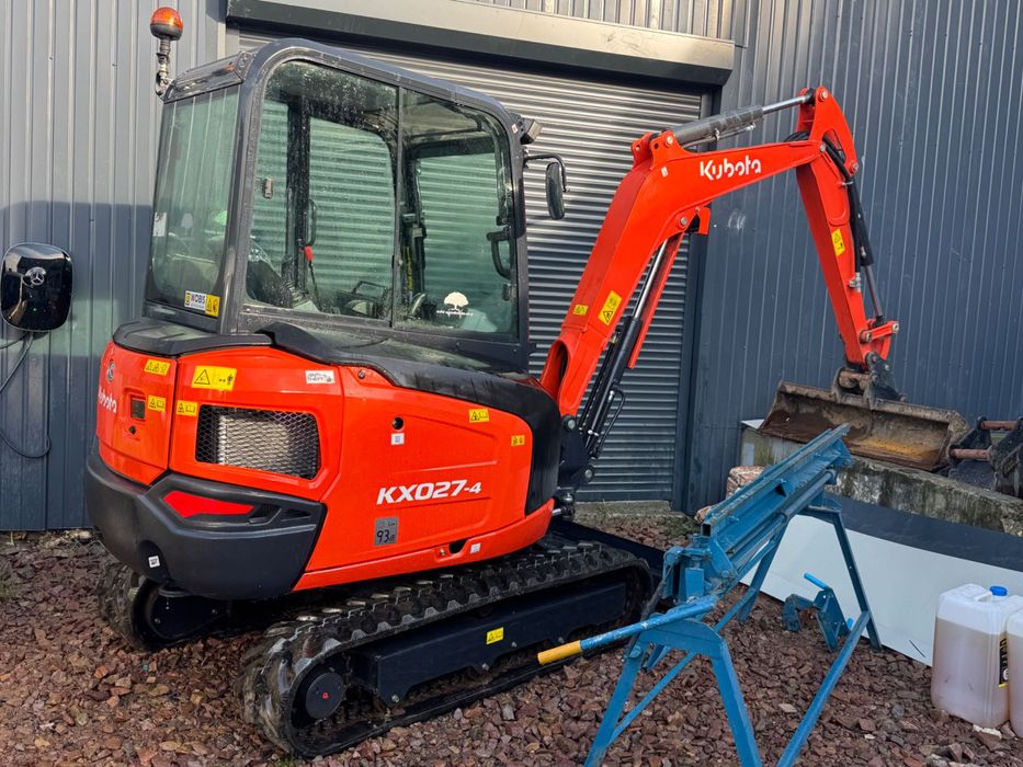 Mini koparka  kubota kx-27-4 z 2024+3luzki