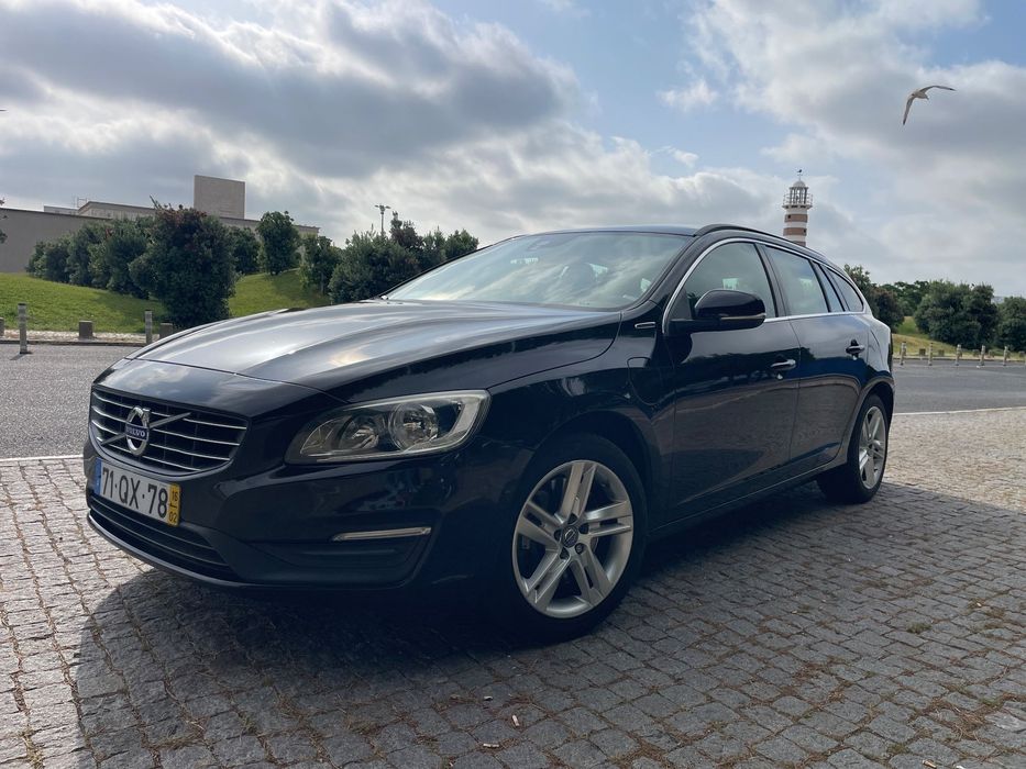 Volvo V60 ver-2-4-d6-momentum-awd-phev