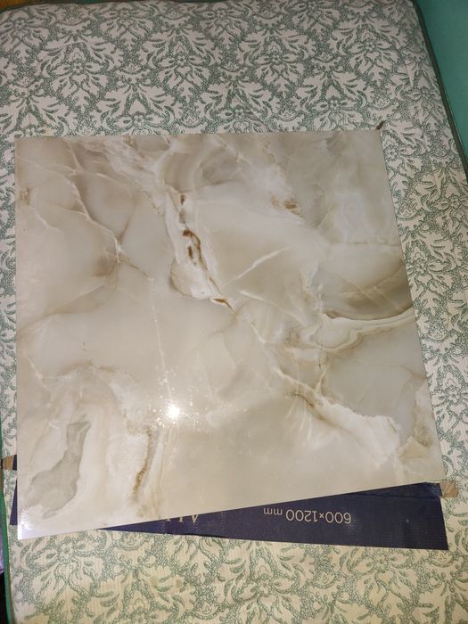 Продам керамічну плитку