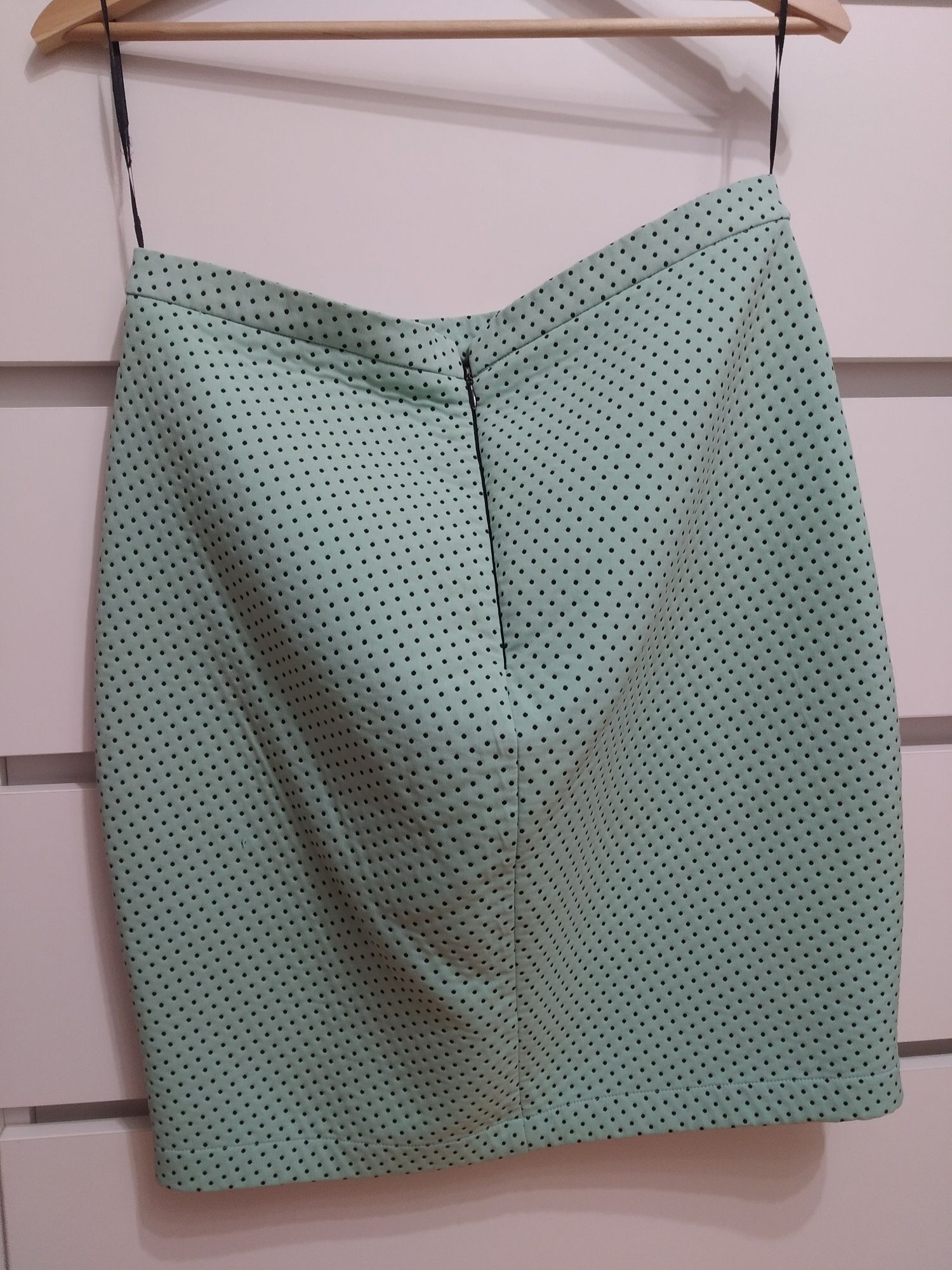 Spódnica spódniczka mini zielona miętowa w kropki Zara rozmiar L