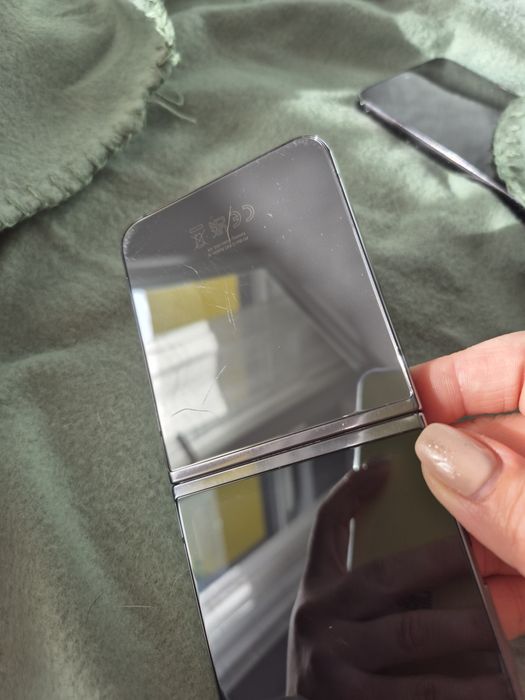 Samsung Galaxy Z Flip 5 Flip5 8/256GB NFC 5G Składany ekran AMOLED