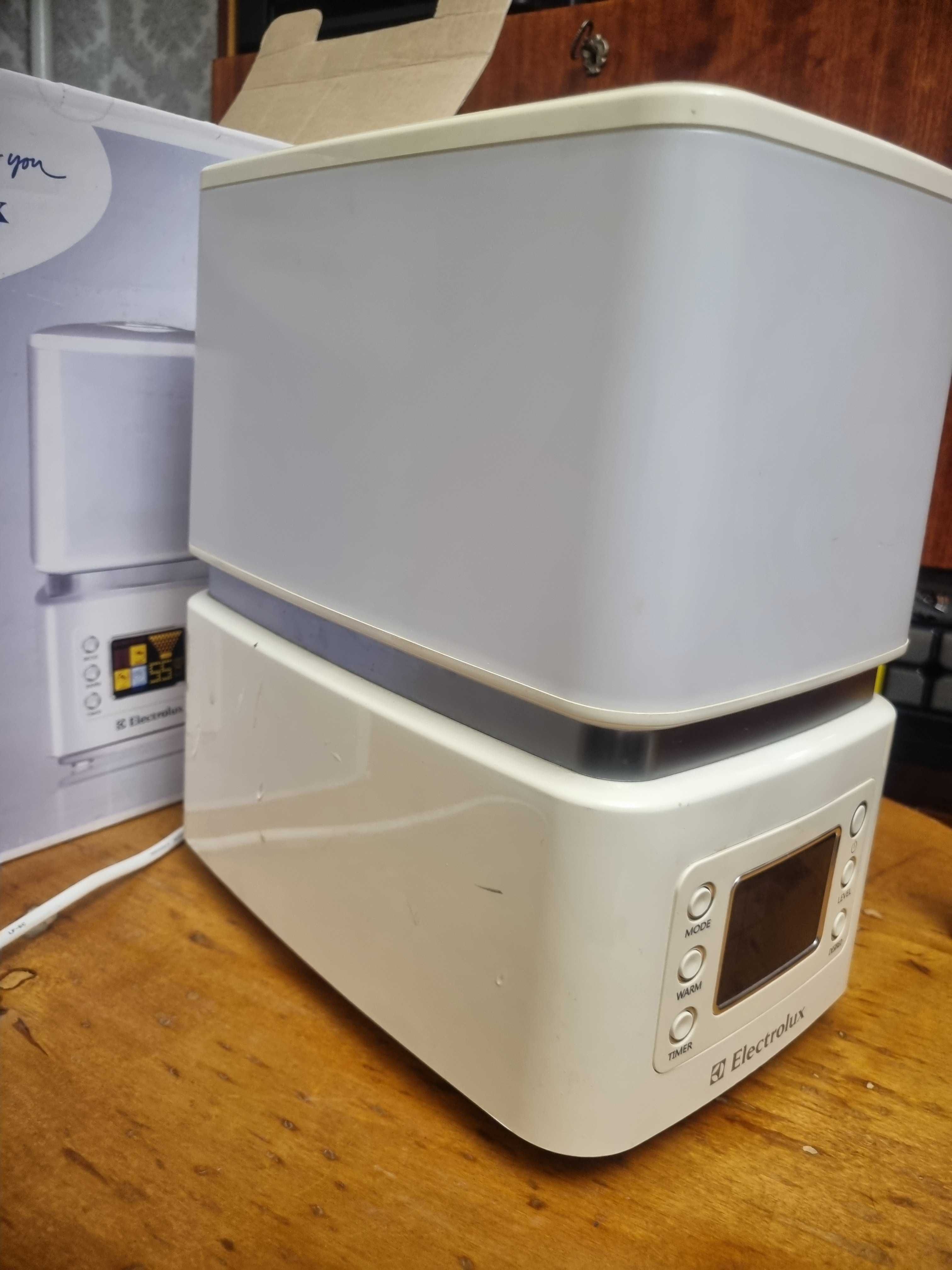 Продам зволожувач повітря Electrolux EHU-3510D