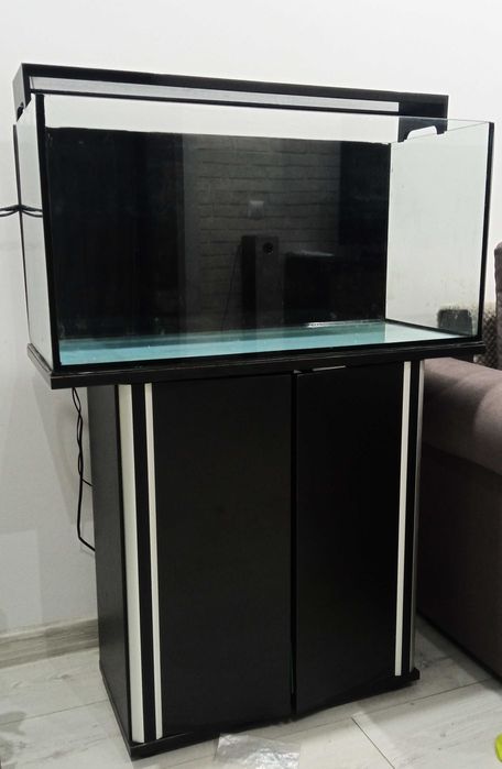 Akwarium 100 l z szafką i lampą