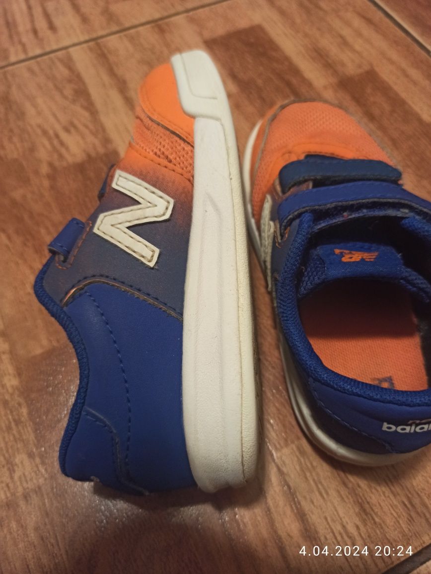 Buty chłopięce New Balance rozmiar 25,5