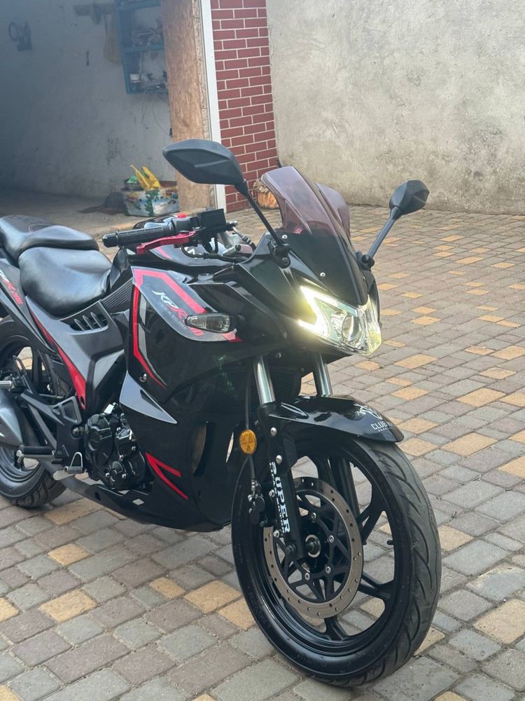 Продам мотоцикл Lifan kpr 200