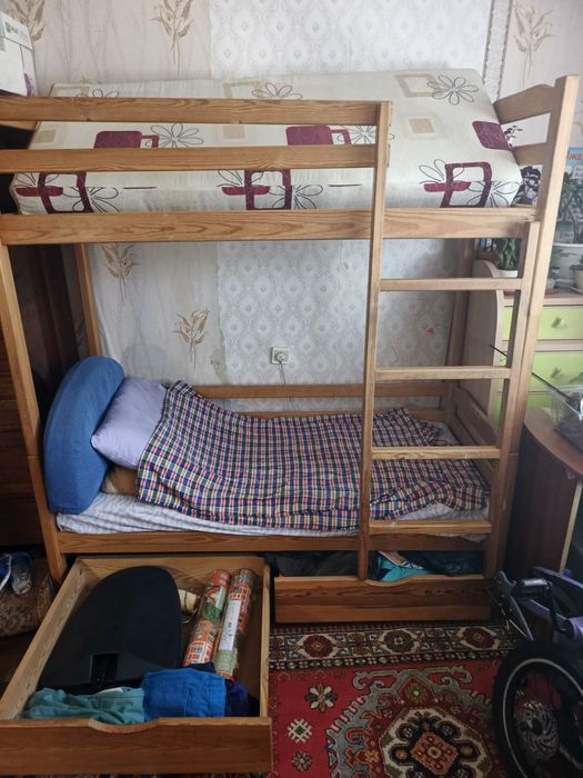 Продам 2-х ярусную кровать