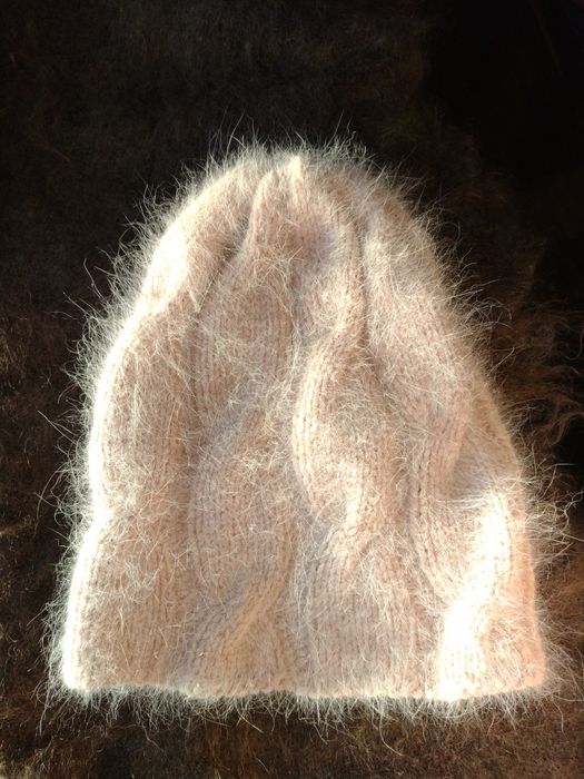 Шапка пухова ручна робота (ангора)