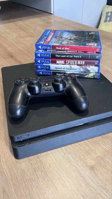 Ps4 slim + 5gier