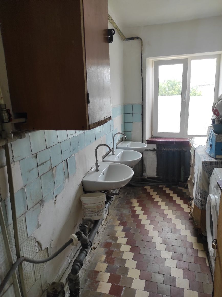 Продам кімнату в гуртожитку на Київській