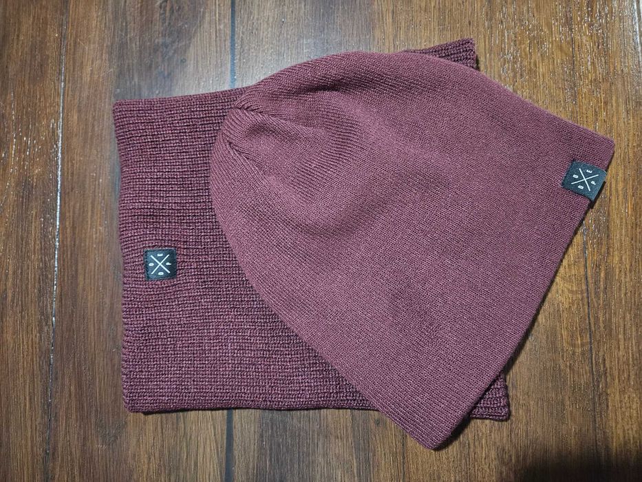 Komplet Dope Snow czapka i komin, ciepłe