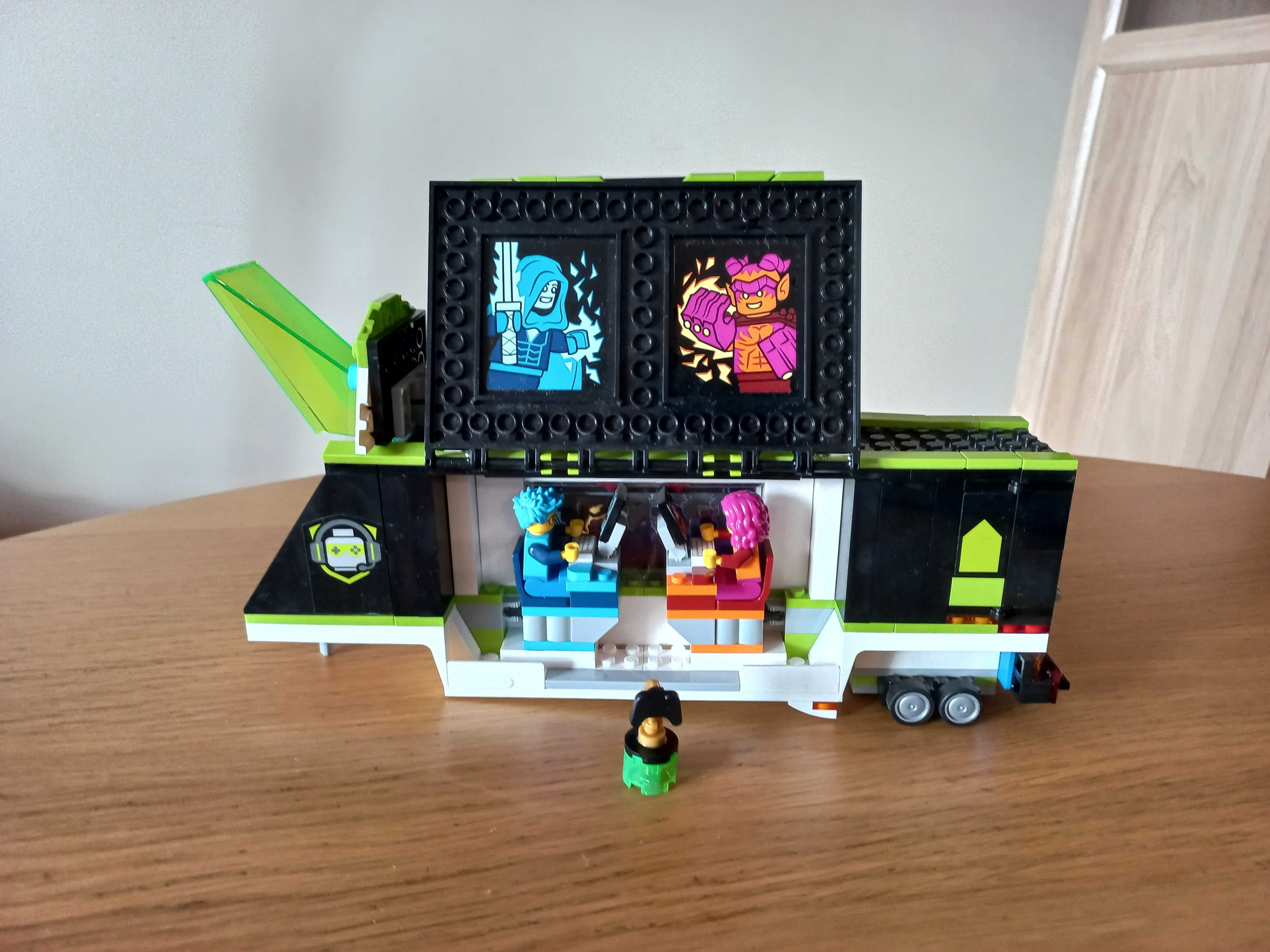 Klocki Lego City ciężarówka na turniej gier 60388