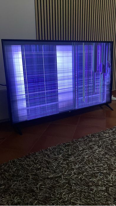 Vendo TV LG 70 polegadas * para peças