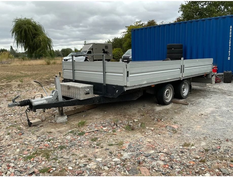 Przyczepka 3500DMC można wozić koparki i samochody solidna 2700kg