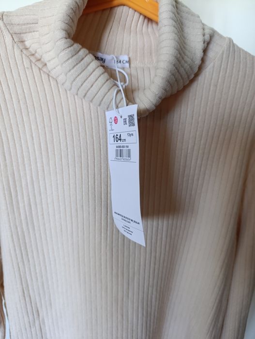 Sweter z golfem roz.164 Sinsay