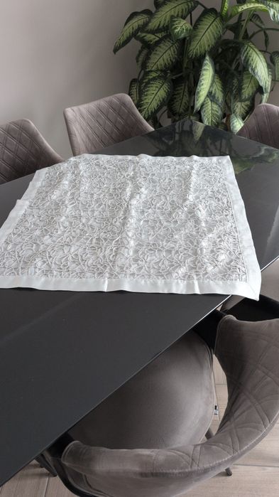 Ozdobna serweta, bieżnik na stół, home&you  75cmx75cm