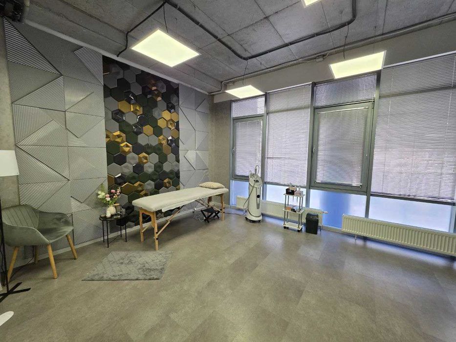 Офис в центре 28 м, IQ-House, свой с/у и душ в кабинете