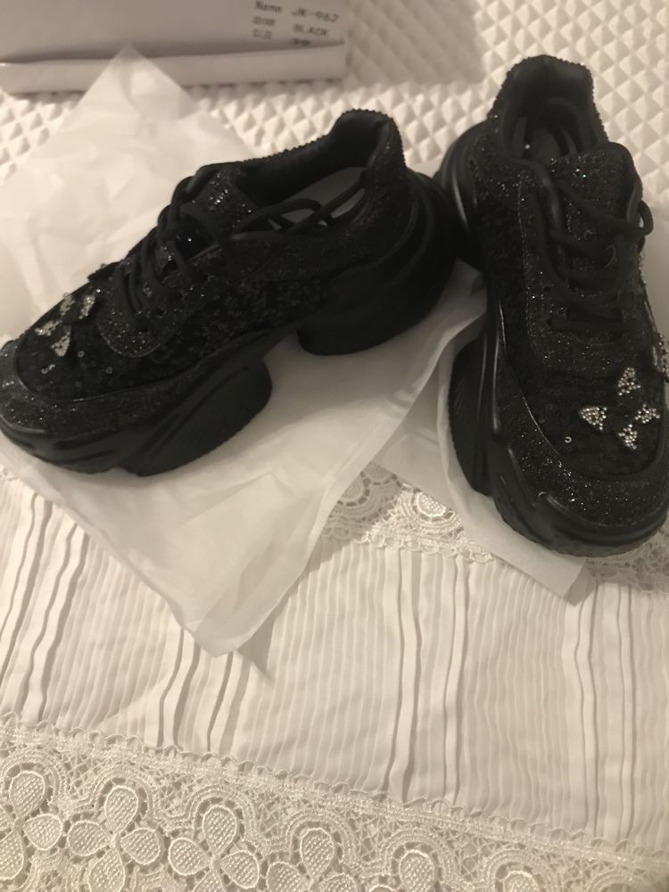 Tenis novos mulher