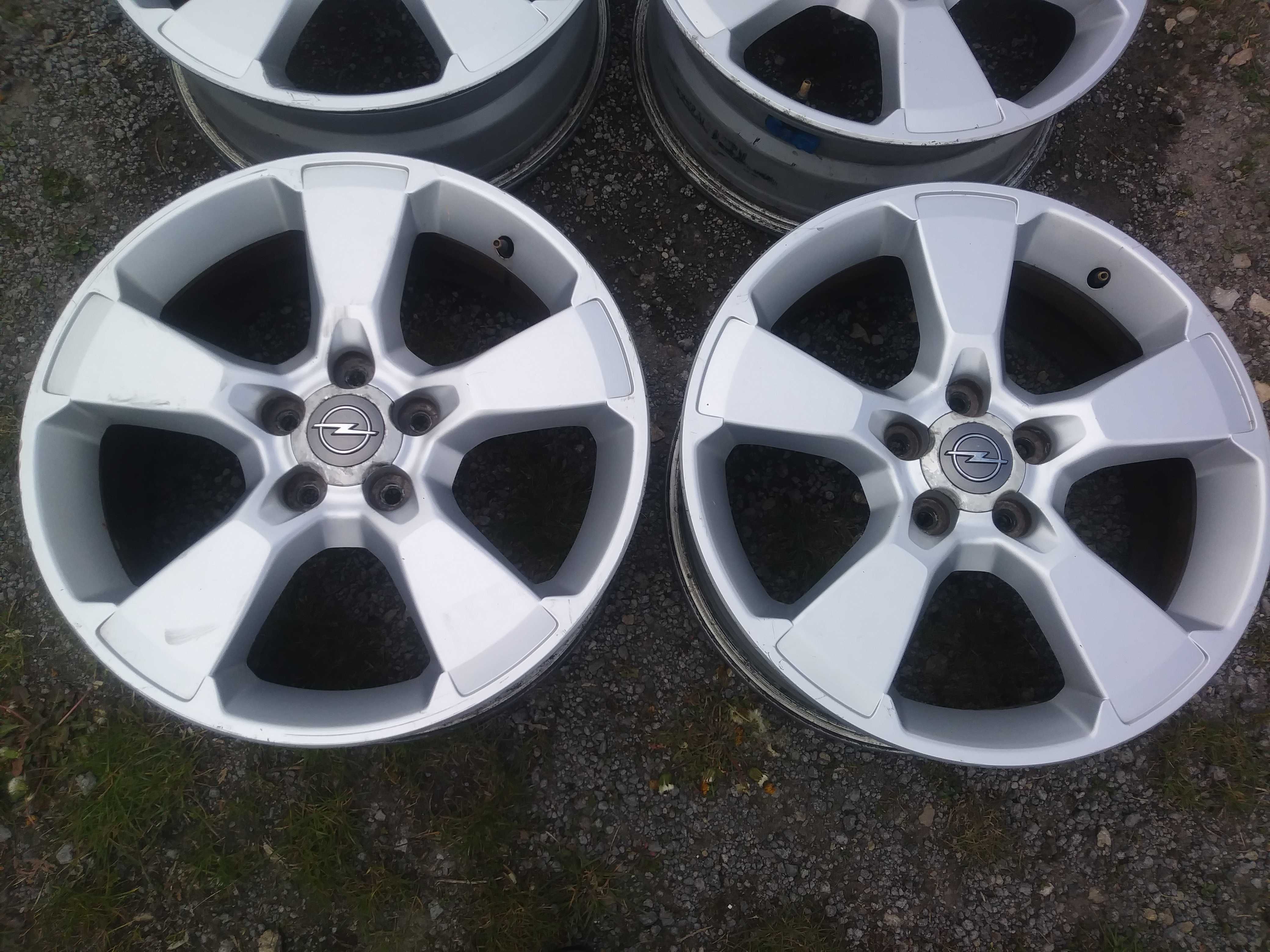 Opel Astra J Mokka felgi aluminiowe 18 cali 5x115 ET45 18x7J benzyna